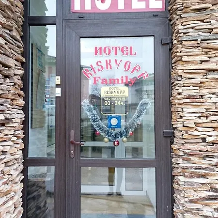 Hotel Riskyoff